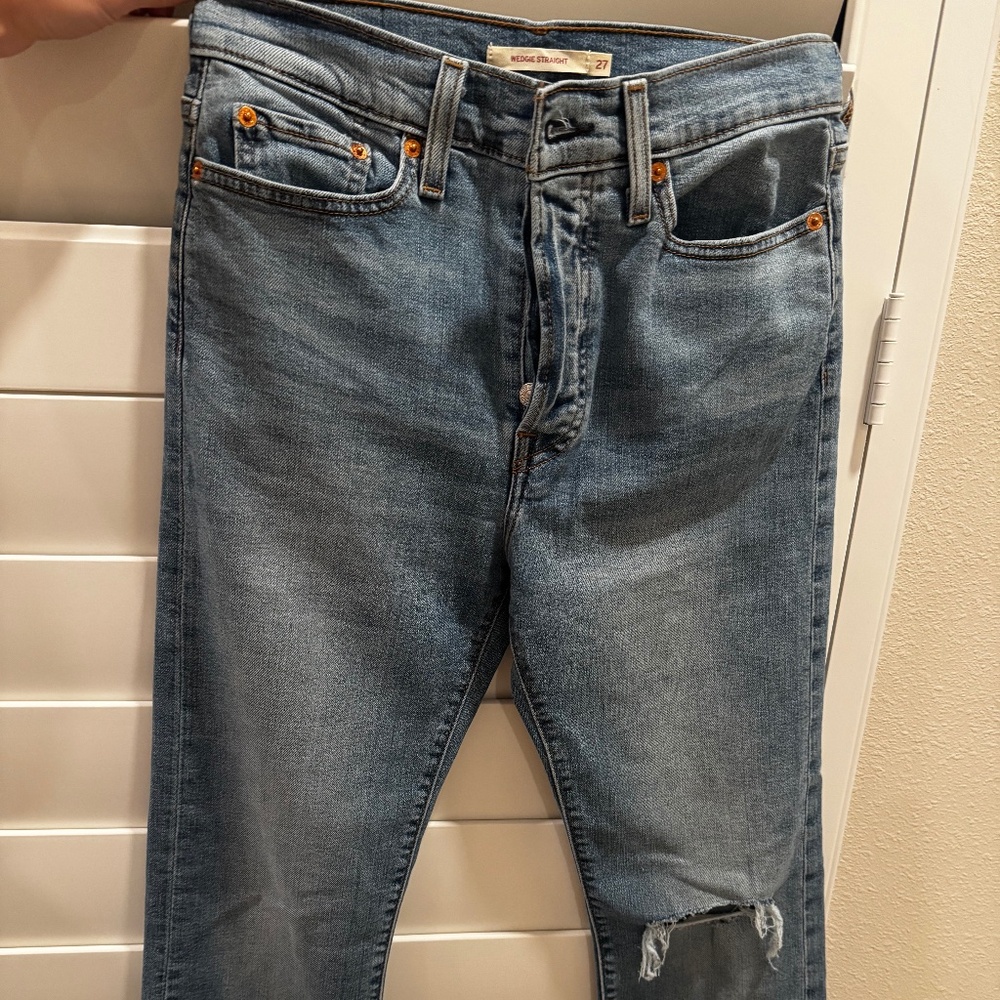 Levi’s Women’s Wedgie Straight-Leg High Rise Cropped Jeans - NWT!